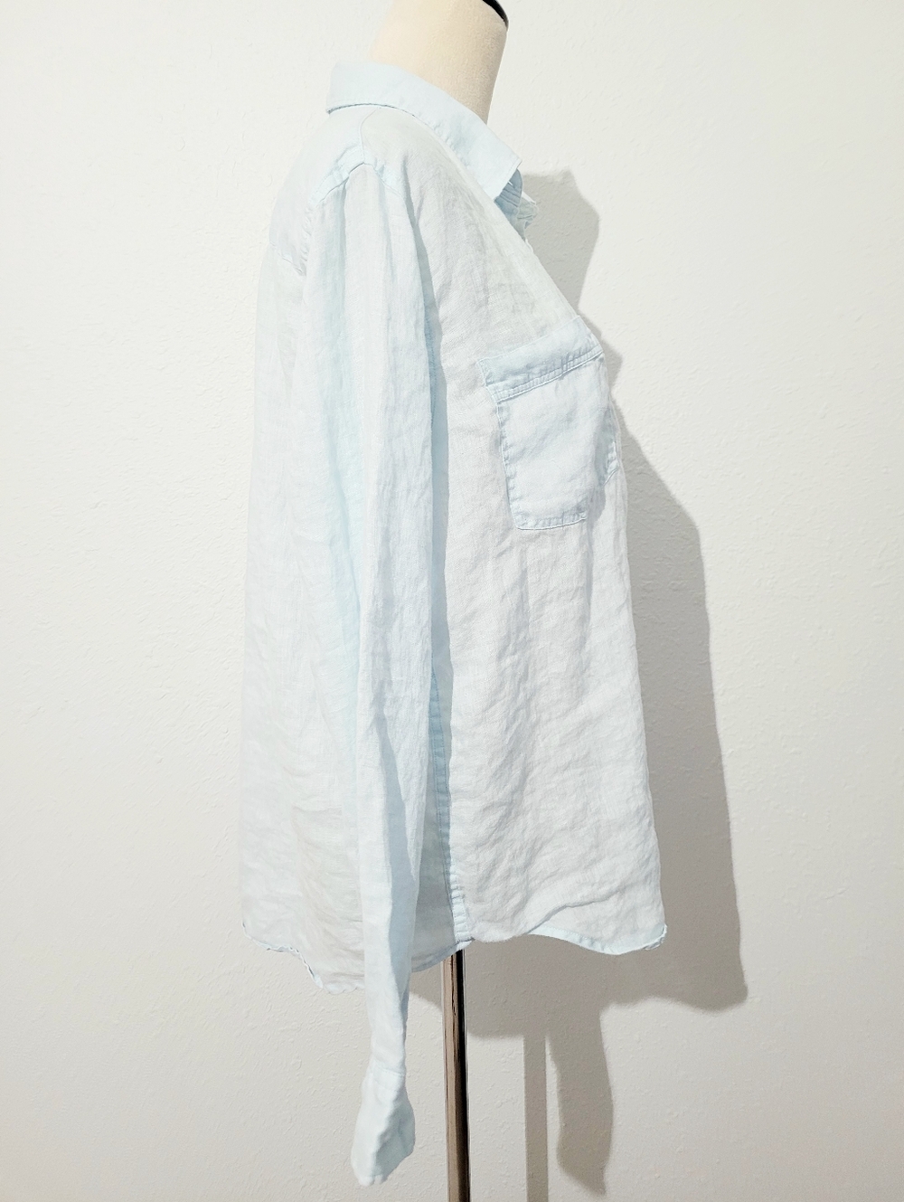 GAP 100% Linen Shirt Women’s Large Baby Blue Button Down Lightweight Relaxed Fit - Picture 4 of 11